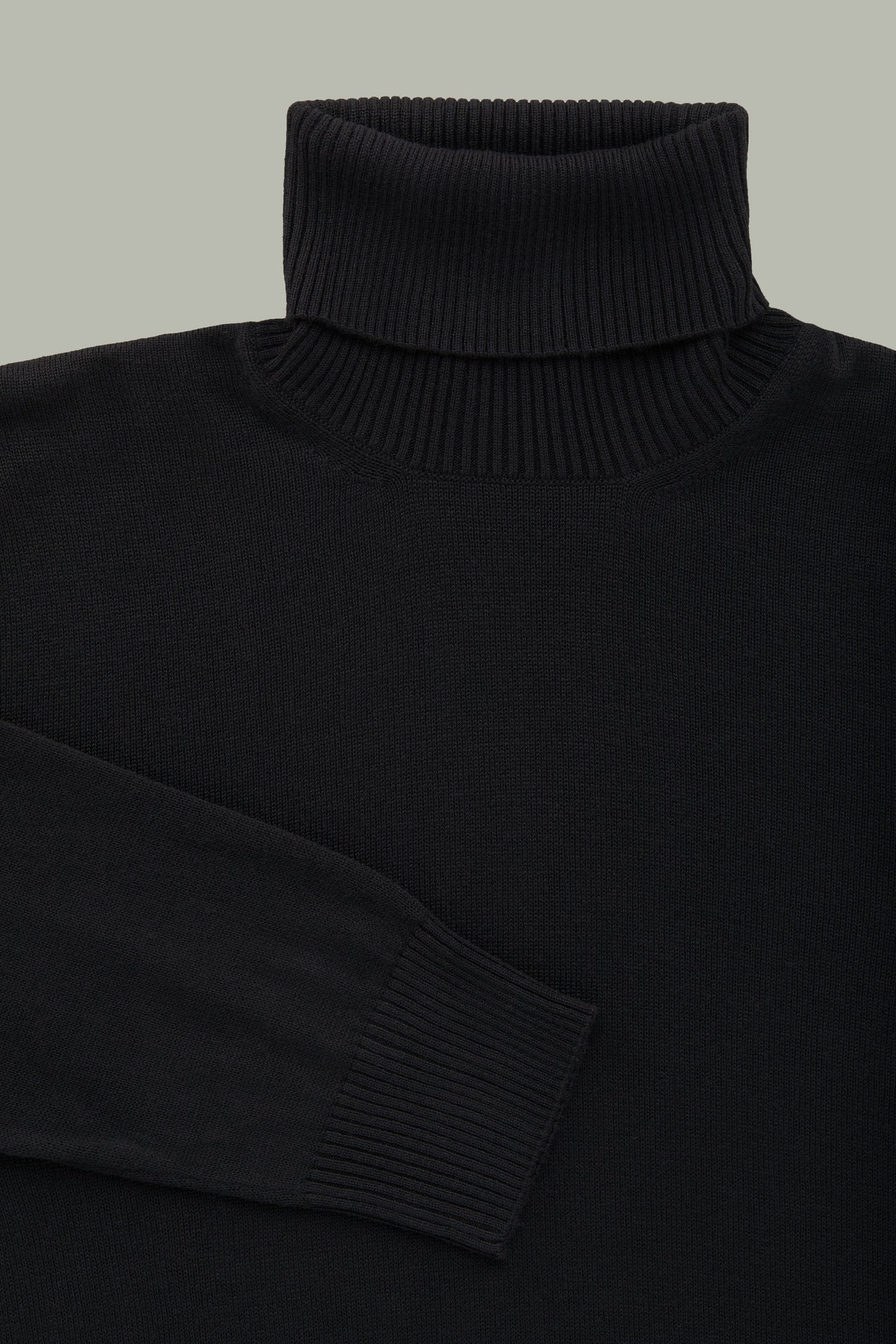 Long Sleeve Turtleneck Bamboo Cashmere Sweater Black