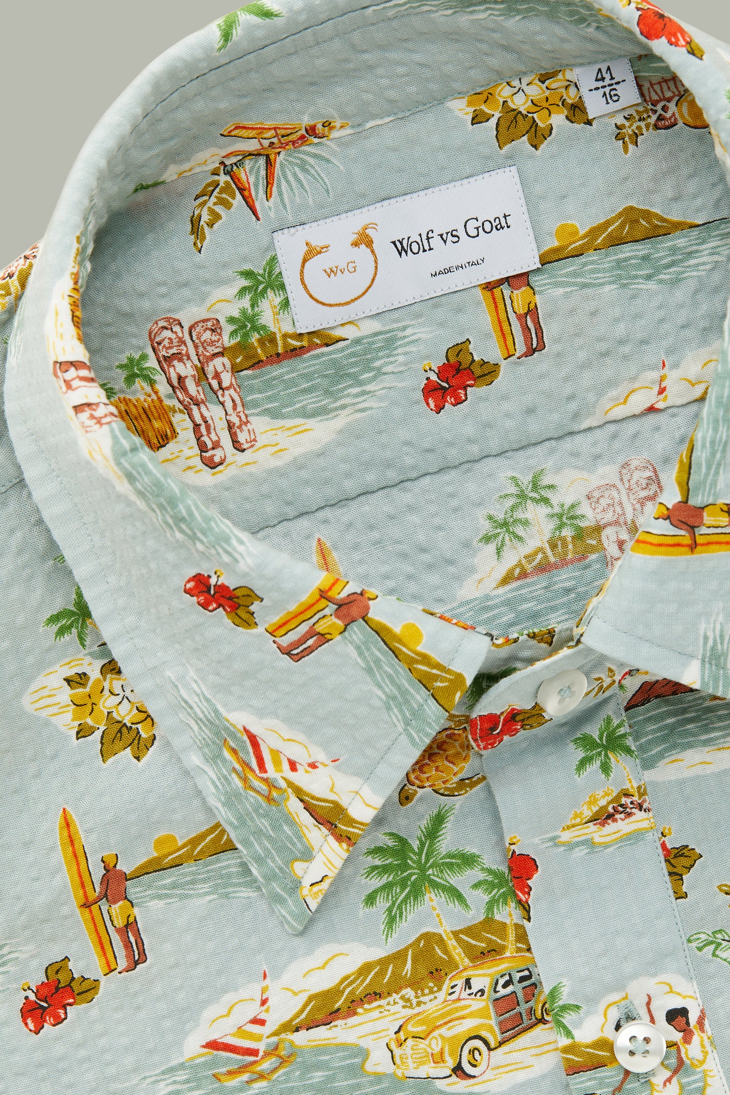 Parrots and Island Short Sleeve Pop-Over