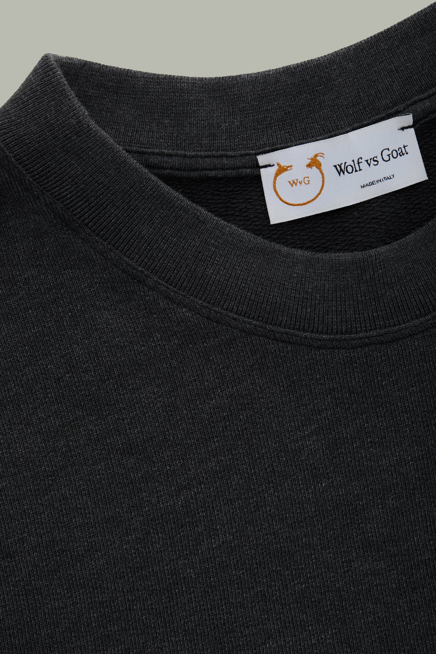 Blevio Crew Neck Long Sleeve Sweatshirt Black Beauty
