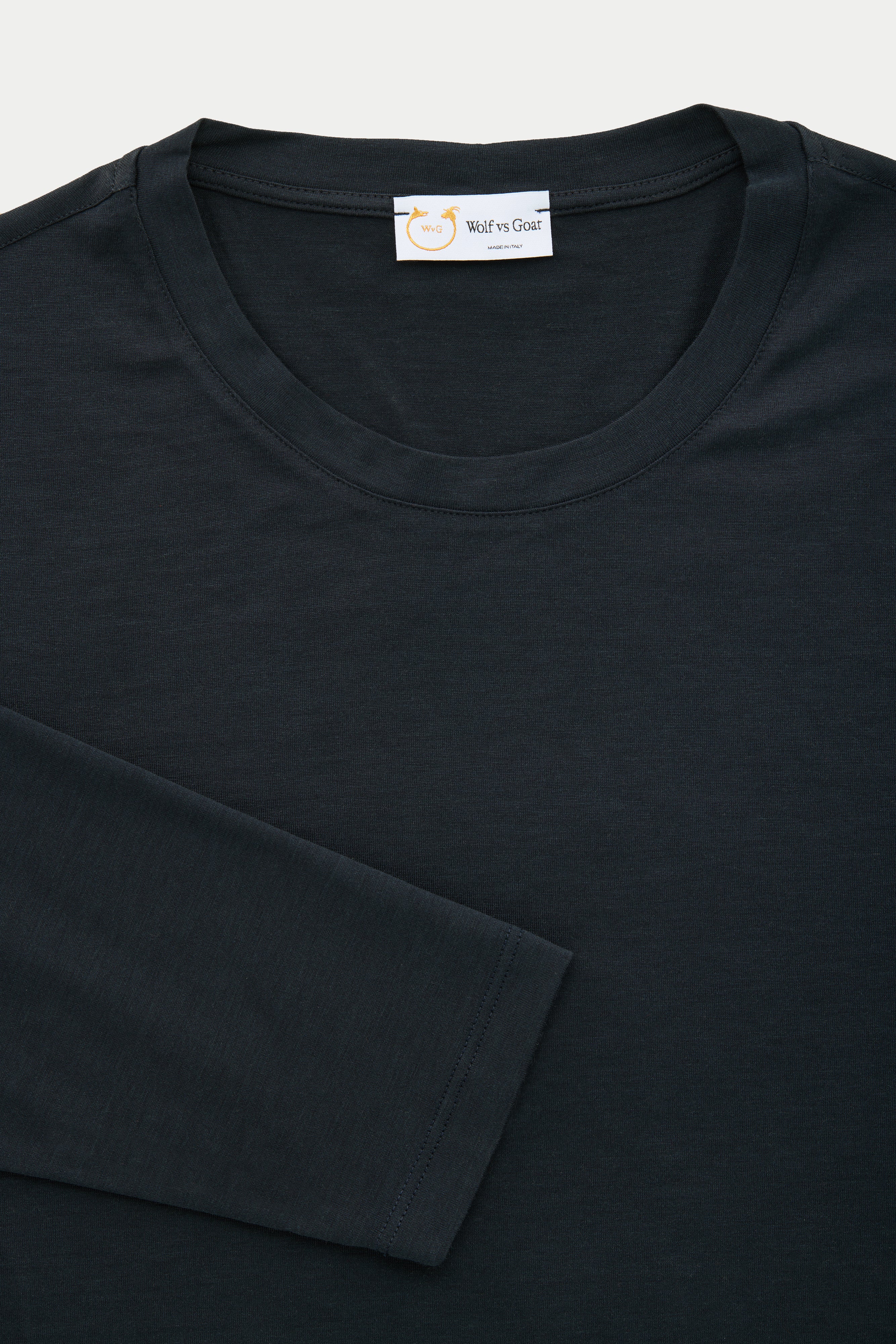 Wolf vs Goat Silk Cotton Crew Neck T-Shirt in Midnight